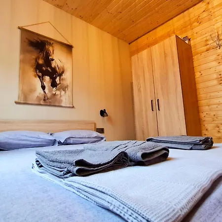Campingplads еко къщи градина