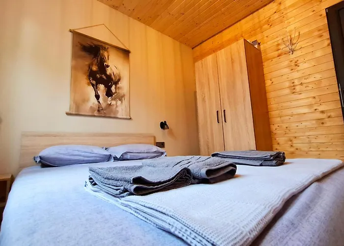 Kamp alanı еко къщи градина